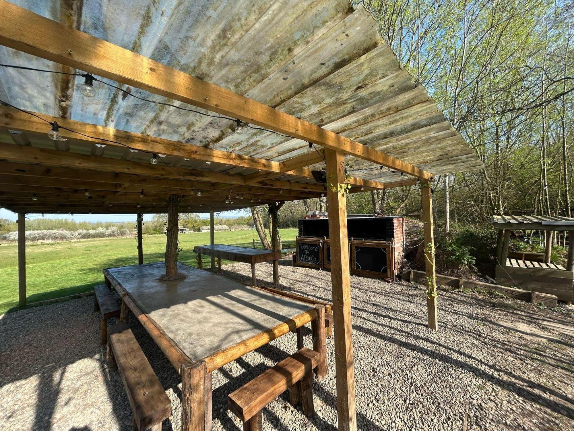 Arcadia Safari Tent In Private 5 Acre Field Wrexham Exterior photo
